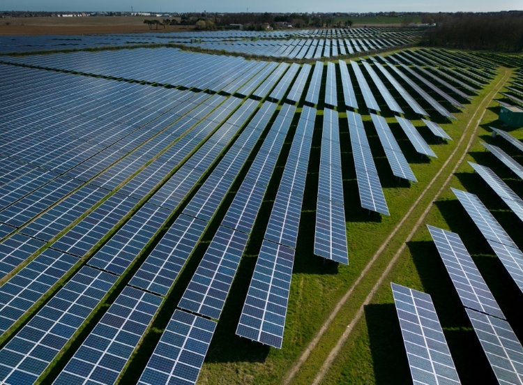 Solarstrom für alle: Solarpaket endgültig verabschiedet